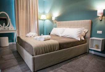 Barock allows 18 year olds to book a room