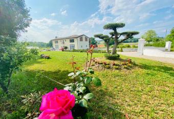 Incanto del Garda allows 18 year olds to book a room