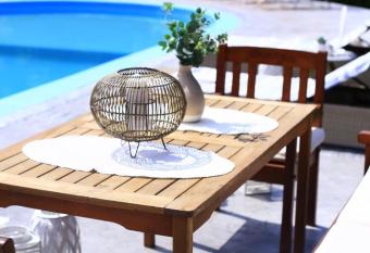 Marie Chalet has Balcony rooms