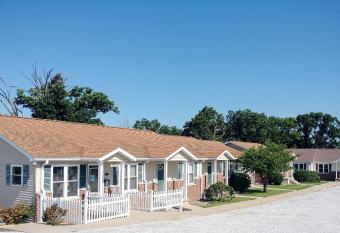 Nauvoo Vacation Condos and Villas allows 18 year olds to book a room