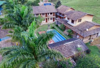 Pousada Vale do Luar allows 18 year olds to book a room