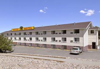 Super 8 by Wyndham Rapid City Rushmore Rd allows 18 year olds to book a room