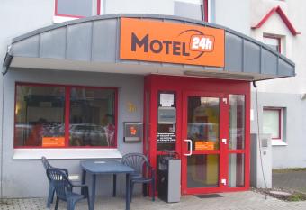 Motel 24h Mannheim allows 18 year olds to book a room