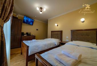 Villa Etiquette has Balcony rooms