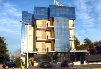 Hotel Sabo  has Balcony rooms