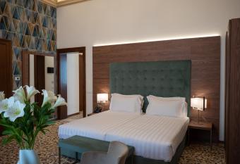 Palazzo Scamozzi allows 18 year olds to book a room