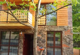 Levani s Cottage has Balcony rooms