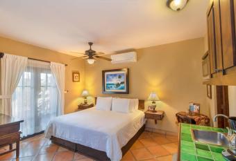 Posada del Cortes allows 18 year olds to book a room