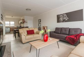 Alimama Spaces: Vik Whisken has Balcony rooms