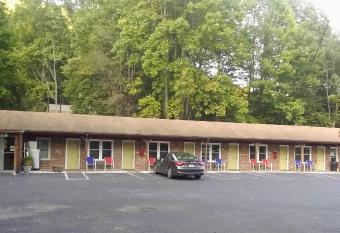 Stony Creek Motel has Balcony rooms