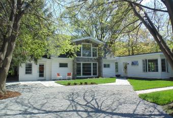 Carriage House On Kent allows 18 year olds to book a room