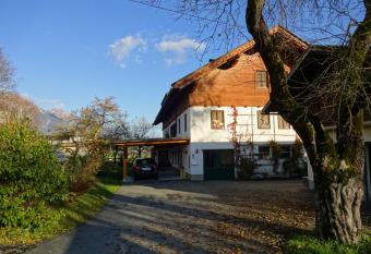 Zimmer und Ferienwohnungen  has Balcony rooms