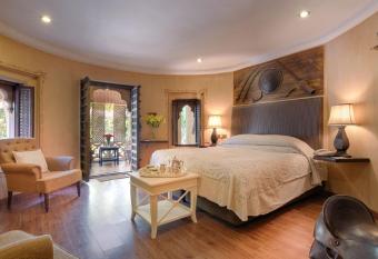 The Ajit Bhawan - A Palace Resort has Smoking rooms