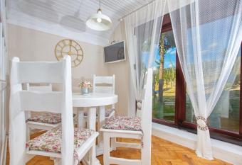 Wine Paradise has Balcony rooms