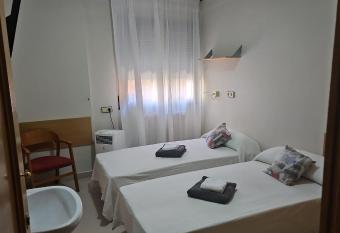 Residencial Oscense has Balcony rooms