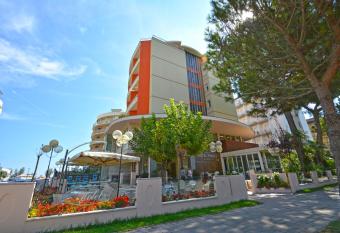 Hotel Fenice has Balcony rooms