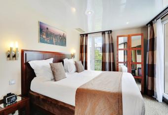 Grand Hotel Francais has Balcony rooms