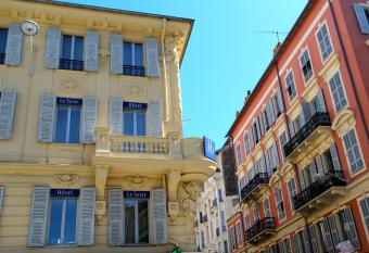 H  tel Le Seize, Nice Centre allows 18 year olds to book a room