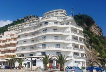 Apartment Studio Premier has Balcony rooms