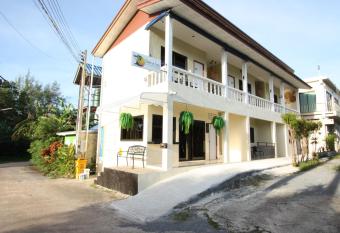 Sun & Sea Nai Yang Phuket allows 18 year olds to book a room