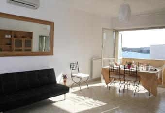 B&B Gelsimori allows 18 year olds to book a room