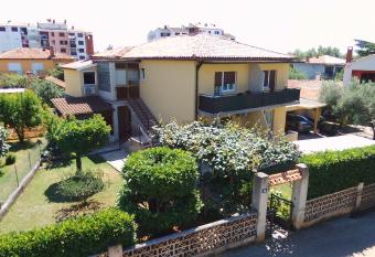 Apartments Milka has Balcony rooms