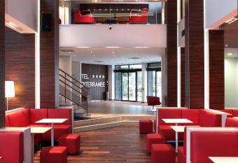 H  tel Le M  diterran  e has Balcony rooms