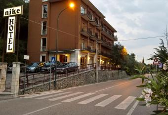 Hotel Nike has Balcony rooms