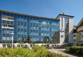 Hotel Banana City Winterthur allows 18 year olds to book a room