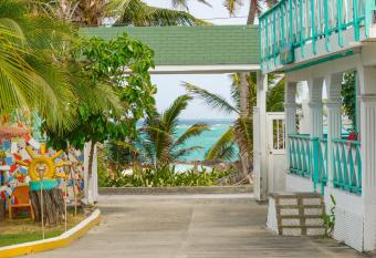 Villa Sunny Days allows 18 year olds to book a room