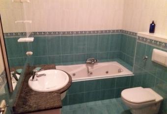 Solar da Saudade allows 18 year olds to book a room