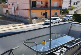 Vivenda Novinha/Anexo has Balcony rooms