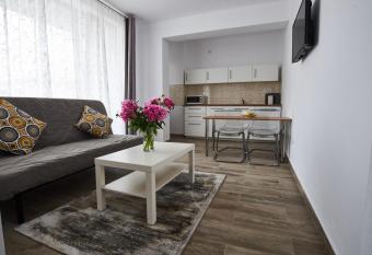 AT Central Apartments has Balcony rooms