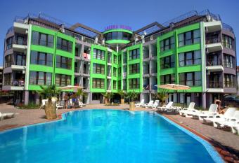 Laguna Beach Hotel has Balcony rooms