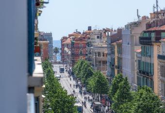 Hotel 64 Nice allows 18 year olds to book a room