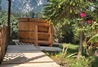 Pensiunea Premium Travel has Balcony rooms