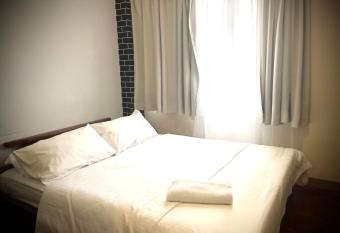 Selesa Hill Homestay T allows 18 year olds to book a room