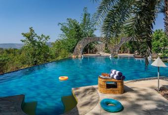 SaffronStays Raanwaara and Aranya Vilaas has Balcony rooms