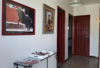 Appartement avec terrasse quartier Montplaisir has Balcony rooms