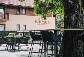 Hotel Wieser has Balcony rooms