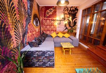 Wanderlust Hostel has Balcony rooms