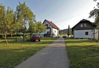 Adriana Guesthouse has Balcony rooms