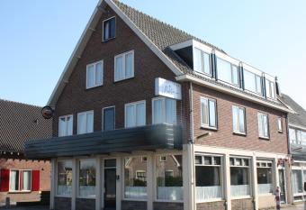 Hotel  t Meertje has Balcony rooms