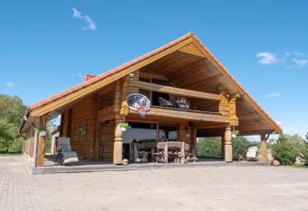 Privatus r  stinis namas su pirtimi allows 18 year olds to book a room