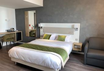 ATOLON PARK HOTEL allows 18 year olds to book a room