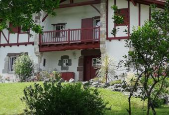 VILLA XARAN ERDIAN allows 18 year olds to book a room