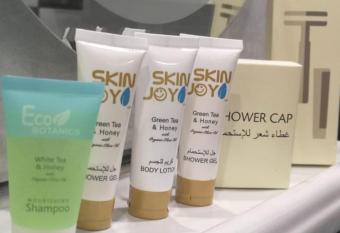 Happiness Farm has rooms with a private hot tub