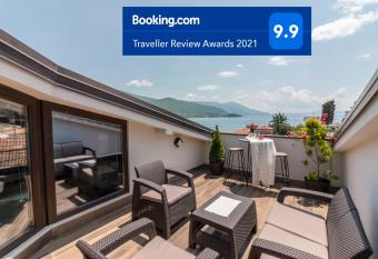 Villa Varosh allows 18 year olds to book a room