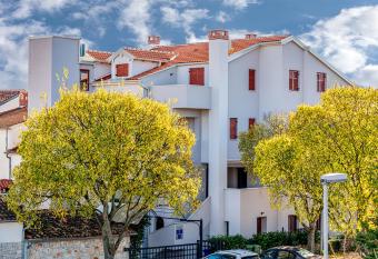 Apartments Val has Balcony rooms