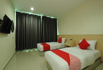 OYO 1055 Batu Caves Star Hotel allows 18 year olds to book a room